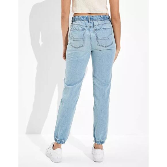 American Eagle Tomgirl Denim Jogger Jean Pants Size 0 Light Wash Pockets Normore - Picture 2 of 7